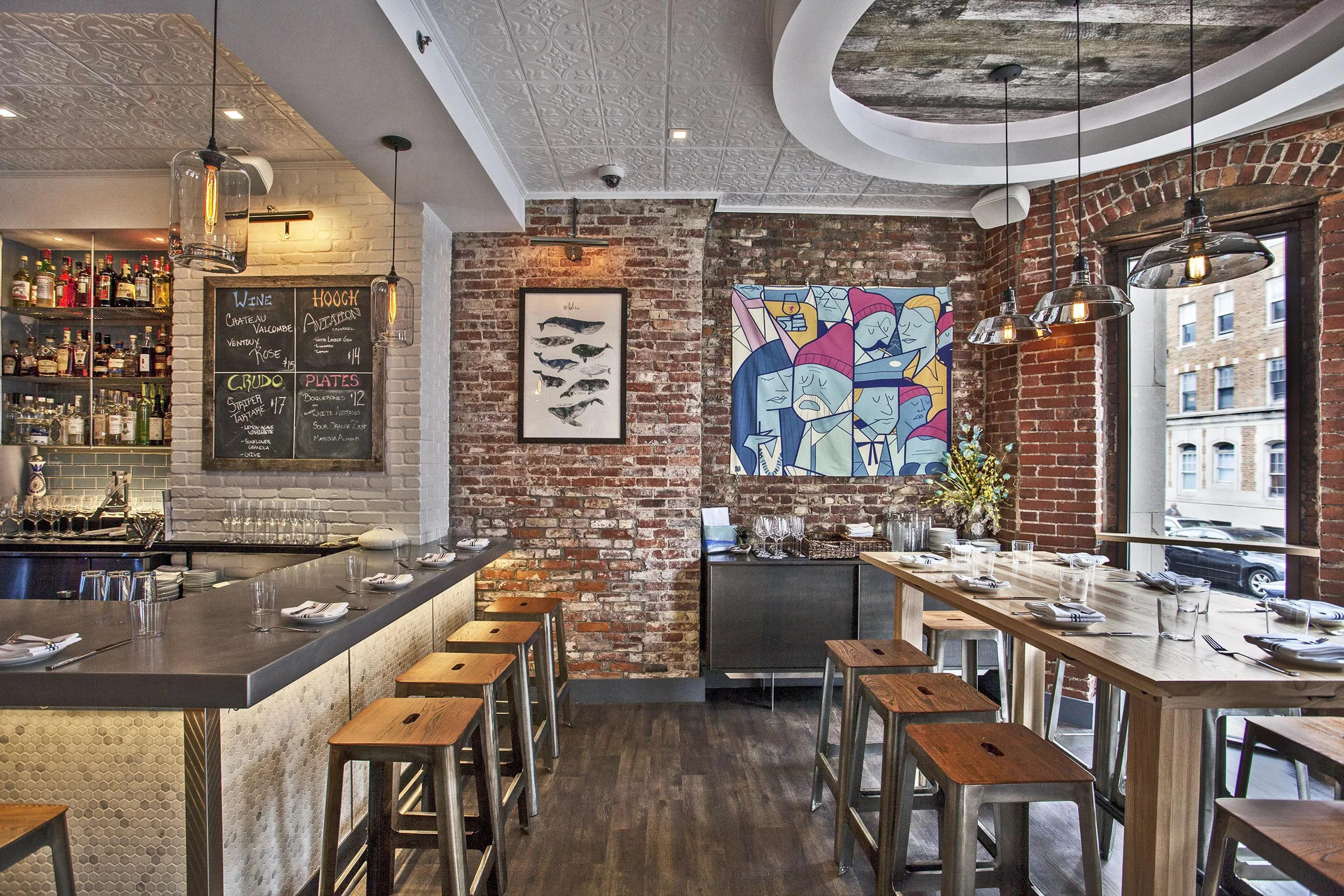 Select Oyster Bar interior
